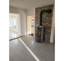 4-Zimmer-Wohnung (110 qm) mit Balkon, Kamin & Stellplatz - Geseke