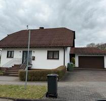 Haus Grünberg beste Wohnlage - 1.650,00&nbsp;EUR Kaltmiete, ca.&nbsp; 155,00&nbsp;m&sup2; in Grünberg (PLZ: 35305)