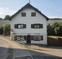 Freistehendes Einfamilienhaus mit Ferienwohnung und Garten - Inzigkofen