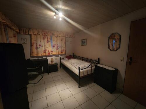Foto - möbliertes Zimmer an Wochendpendler