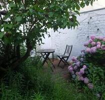 Helle und ruhige Innenstadtwohnung im Loftstyle, mit Wintergarten und kleinem Garten, teilmöbliert - Düsseldorf Pempelfort