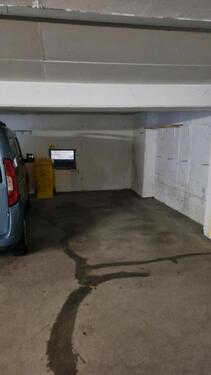 Foto - Tiefgaragenstellplatz - 100,00&nbsp;EUR Miete,
