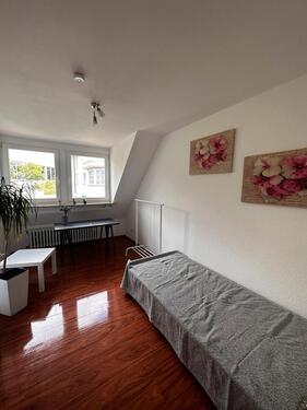 Foto - 4 Zimmer Dachgeschoßwohnung zur Miete in Gerbrunn