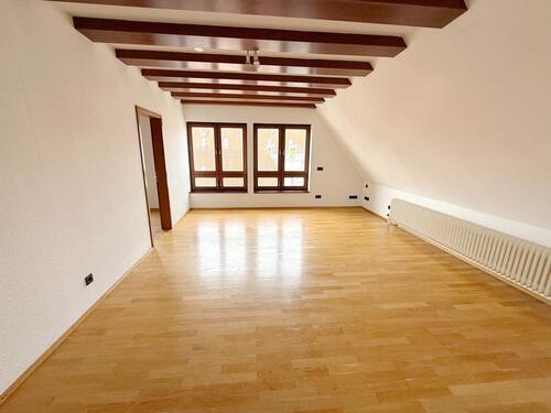 Foto - Großzügige 3-Zimmer Wohnung im Herzen von Reichenbach zu vermieten!