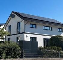 Ein Zuhause zum Ankommen und Wohlführen – modernes EFH mit PV - Radolfzell am Bodensee