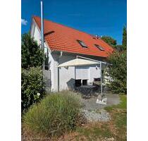 modernes Einfamilienhaus mit wunderschönem Garten - Stetten