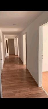 Foto - Große 4-Zimmer-Wohnung - 450,00&nbsp;EUR Kaltmiete, ca.&nbsp; 104,00&nbsp;m&sup2;