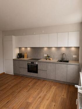 Foto - 100 qm - 4 Zimmer - moderne Wohnung mit Balkon und Stellplatz direkt in der Innenstadt von Zwickau