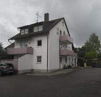 Wohnen im Grünen: Helle 3,5-Zi.-Wohnung mit 2 Balkonen & Garage - Wendelstein