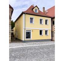 Schönes Einfamilienhaus 5 Zimmer Wohnung - Markt Erlbach