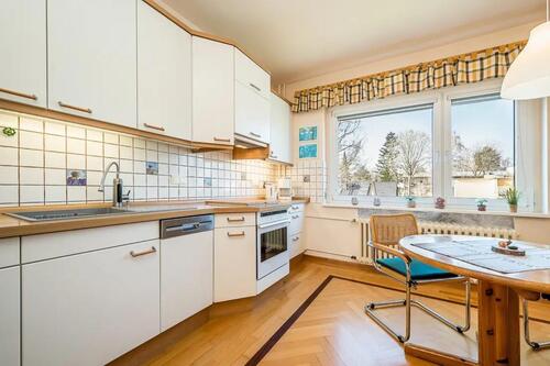 Foto - Möblierte 3-Zimmer-Wohnung mit großer Terrasse, Gartenmitbenutzun