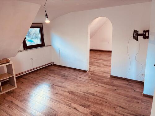 Foto - 2 Zimmer Dachgeschoßwohnung zur Miete in Merchweiler