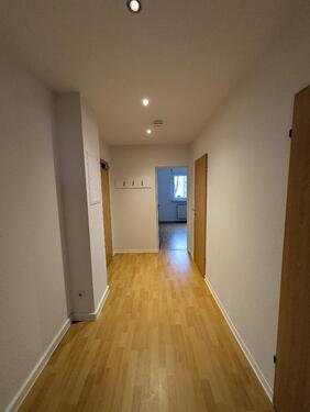 Foto - Gepflegte 2-Zimmer-Wohnung im Erdgeschoss mit Einbauküche (EBK)