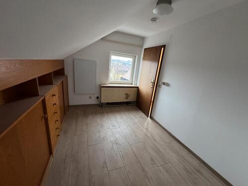 Foto - 4 Zimmer Dachgeschoßwohnung zur Miete in Heuchlingen