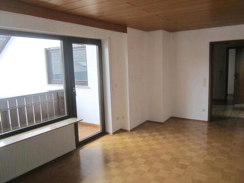 Foto - Helle 3-Zimmer Wohnung mit Balkon im 1.OG in 76275 Ettlingen