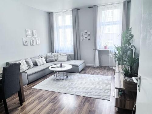 Foto - Helle 3-Zimmer-Wohnung (80 m²) mit Balkon & Essküche