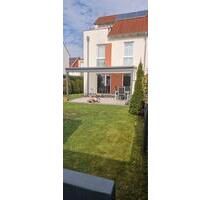 Ihr neues Zuhause: Lichtdurchflutetes Reihenendhaus mit Garten - Maintal