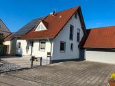 Foto - Modernes Einfamilienhaus mit schönem Garten