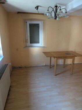 Foto - Haus mit Abrissgebäude zu verkaufen