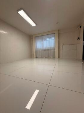 Foto - Miete für Kosmetikerin - 915,00 EUR Kaltmiete,