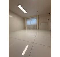 Miete für Kosmetikerin - 915,00 EUR Kaltmiete, in Freiburg im Breisgau (PLZ: 79111) Lehen