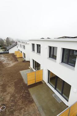 Foto - Neubau 2026: High-Tech RMH mit ELW, PV-Speicher, A+ & extrem niedrige Nebenkosten KFW40 + KFWG-Q