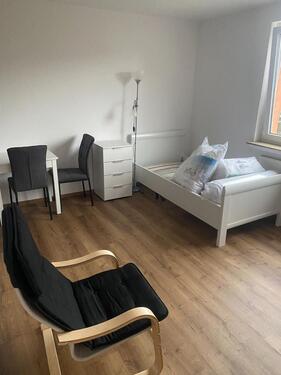 Foto - Neu möblierte 1-Zimmer-Wohnung (23 m²) – gute Bahnanbindung – OHZ
