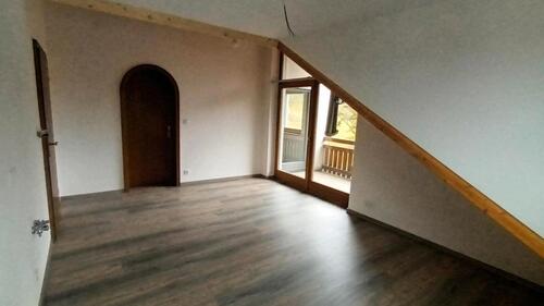 Foto - geräumige 2 Zimmer Dachgeschoss-Wohnung mit Fernblick und Balkon