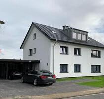 Moderne 4-Zimmer-Erdgeschoss-Wohnung |Terrasse |Garage |Carport - Lemgo