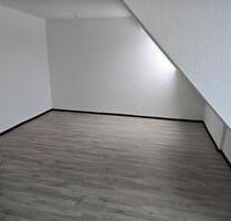 Frisch renovierte Dachgeschosswohnung im Hubland - Würzburg Dürrbachau