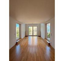 Traumhafte Maisonette 2,5 Zimmer Wohnung TG, EBK und 3 Balkone - Düsseldorf Derendorf