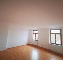 4-Zimmer-Wohnung in zentraler Lage mit Balkon & Keller - Weißenfels