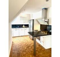 Exklusive 4-Zimmer DG-Maisonette-Wohnung - Bad Homburg vor der Höhe Gonzenheim