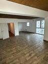 Foto - Moderne 2,5 Zimmer Wohnung mit Balkon, Aufzug & Stellplatz