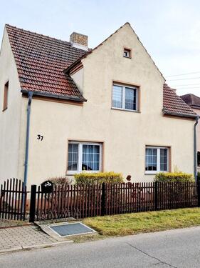 Foto - Familien - Haus ... mit Garten und Garage