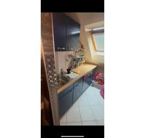 2-Zimmer-Dachgeschosswohnung - 700,00&nbsp;EUR Kaltmiete, ca.&nbsp; 45,00&nbsp;m&sup2; in Essen (PLZ: 45359) Stadtbezirk IV