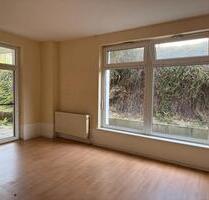 Helle und ruhige 4-Zi.-Souterrain-Wohnung mit Terrasse, Stadtfeld - Wernigerode