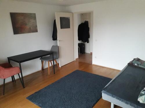 Foto - WG-geeignete 2-Zimmer-Wohnung (teilmöbliert) mit Balkon,