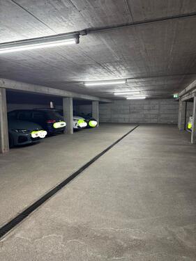 Foto - Tiefgaragenstellplatz zu vermieten Josephsburgstr. ab Oktober