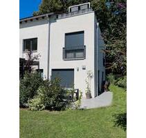 Modernes Stadthaus mit Dachterasse und umlaufenden Garten - Potsdam Südliche Innenstadt