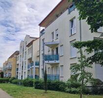 Schöne 3-ZKB Erdgeschosswohnung mit Balkon und Tiefgarage und Stellplatz in zentraler Lage - Ladenburg