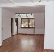 3,5 Zi Wohnung mit EBK und Loggia zu vermieten - Stuttgart Stuttgart-Ost