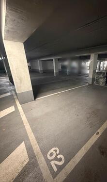Foto - Tiefgaragenstellplatz - 90,00&nbsp;EUR Miete,