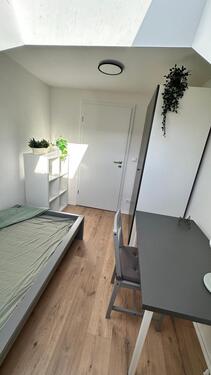 Foto - Dachgeschoßwohnung mit 100,00 m&sup2; in Karlsruhe zur Miete