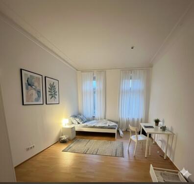 Foto - Schöne, große Möblierte WG Zimmer