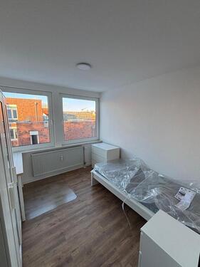 Foto - WG-Zimmer, frisch saniert - 470,00&nbsp;EUR Kaltmiete, ca.&nbsp; 11,00&nbsp;m&sup2;