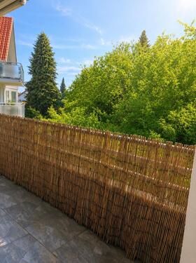 Foto - Helle 3,5-Zimmer- Wohnung mit Doppelgarage und Gartennutzung