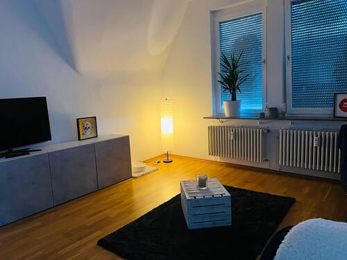 Foto - Ruhige 3 Zimmer-Wohnung in Stgt Mitte ab März 2026 möbliert