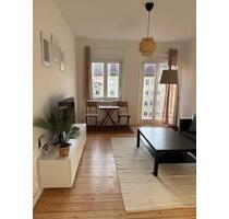 Hochwertig möblierte 2-Zimmer-Altbauwohnung mit Balkon zum ruhigen grünen Innenhof – Top-Lage - Berlin Pankow