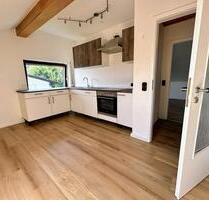 Traumhafte 4-Zimmer-Dachgeschosswohnung mit Balkon, Garage & Carport in Mauth